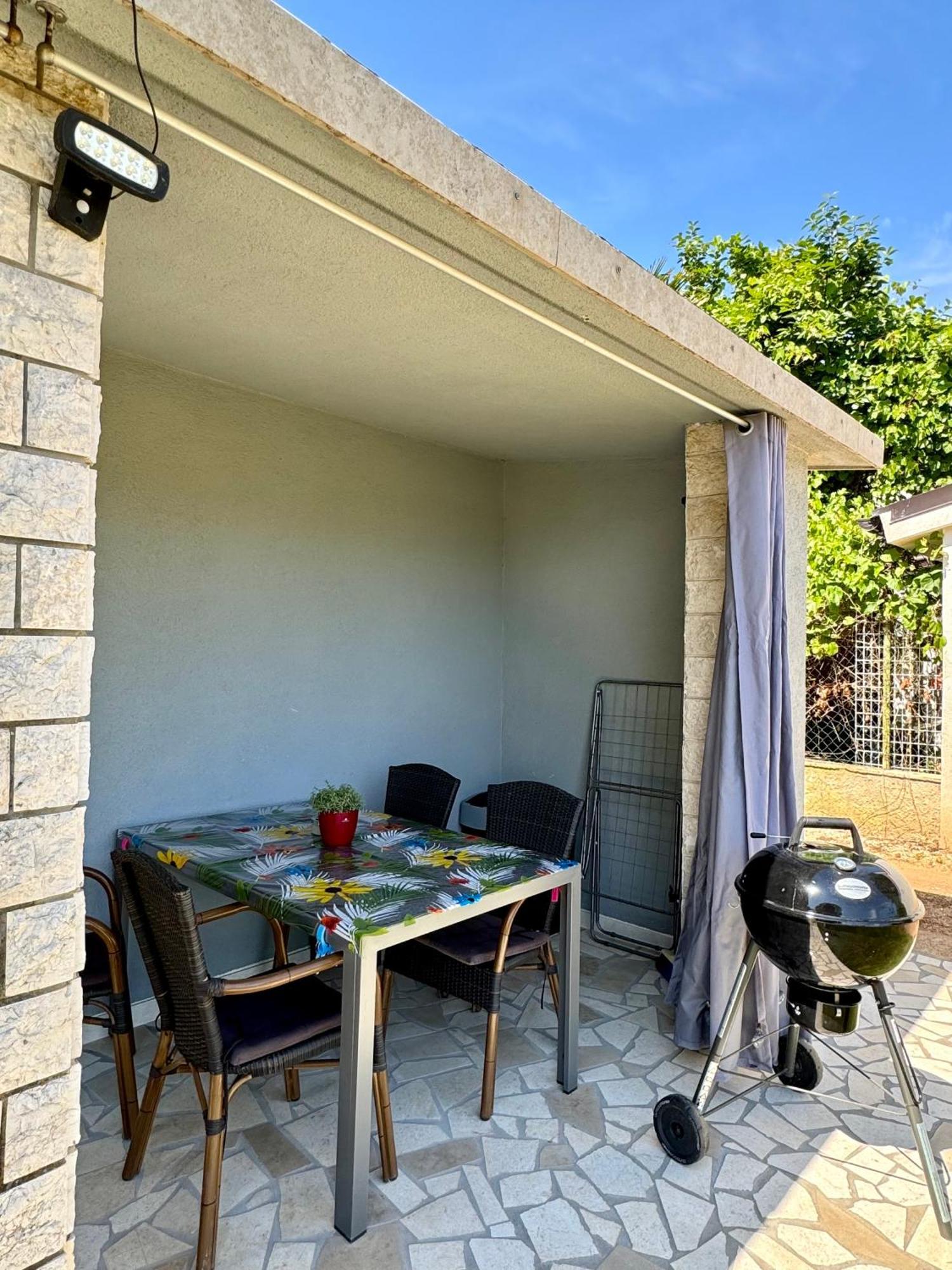 Enna Apartment B Meerblick Perfect Location Медулин Екстер'єр фото